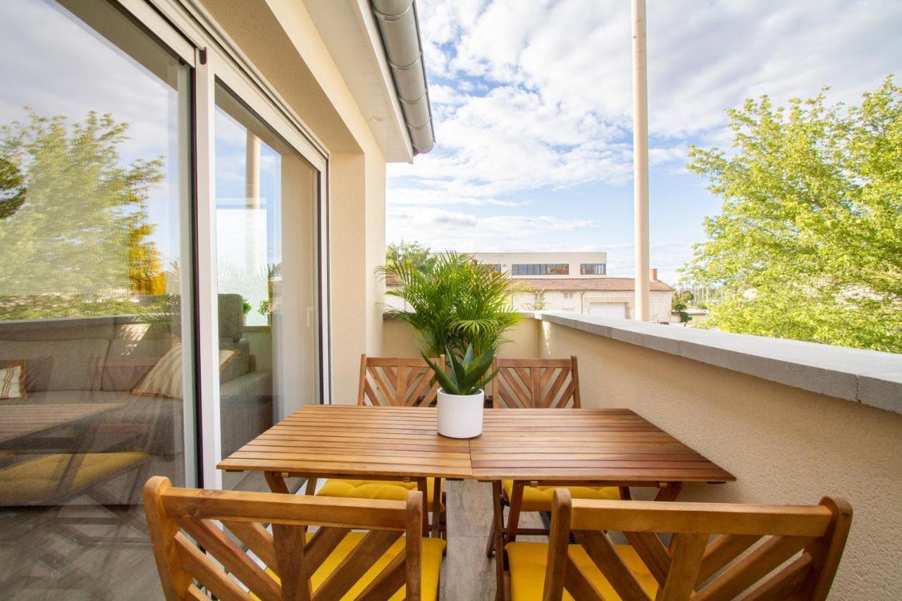 Soleil D'Ete - Netflix & Wifi - Balcon - Climatisation - Parking Gratuit - Check-In 24H24 - Emplacement Velos - Goodmarning Chalons en Champagne Ngoại thất bức ảnh