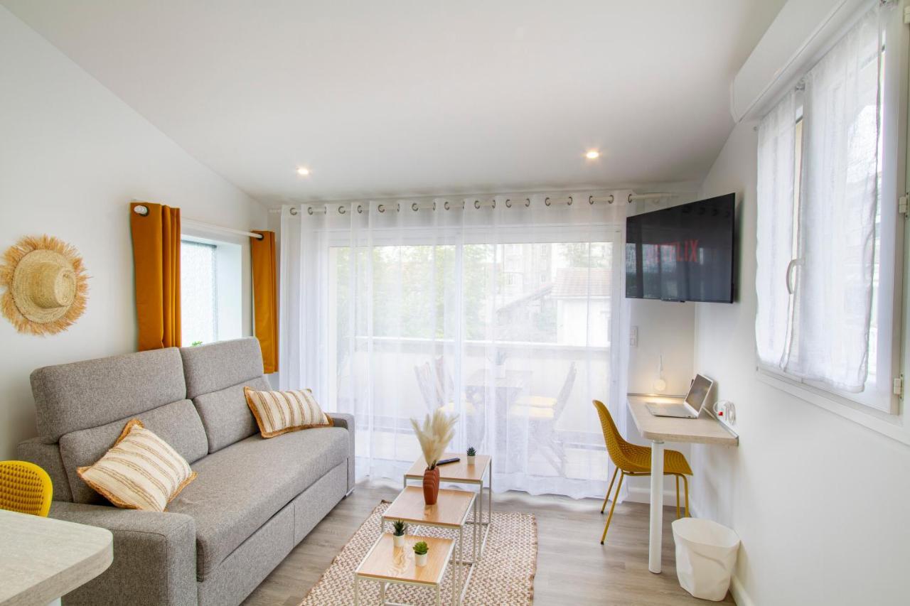 Soleil D'Ete - Netflix & Wifi - Balcon - Climatisation - Parking Gratuit - Check-In 24H24 - Emplacement Velos - Goodmarning Chalons en Champagne Ngoại thất bức ảnh